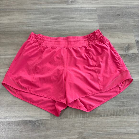 Lululemon Hotty Hot High-Rise Lined Short 4" Lip Gloss Pink Women Size 10 - Picture 1 of 5